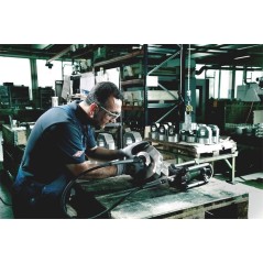 Metabo GE 710 PLUS Cordless Thread Cutter with 6mm Chuck - Powerful 710W Performance for Precision Crafting